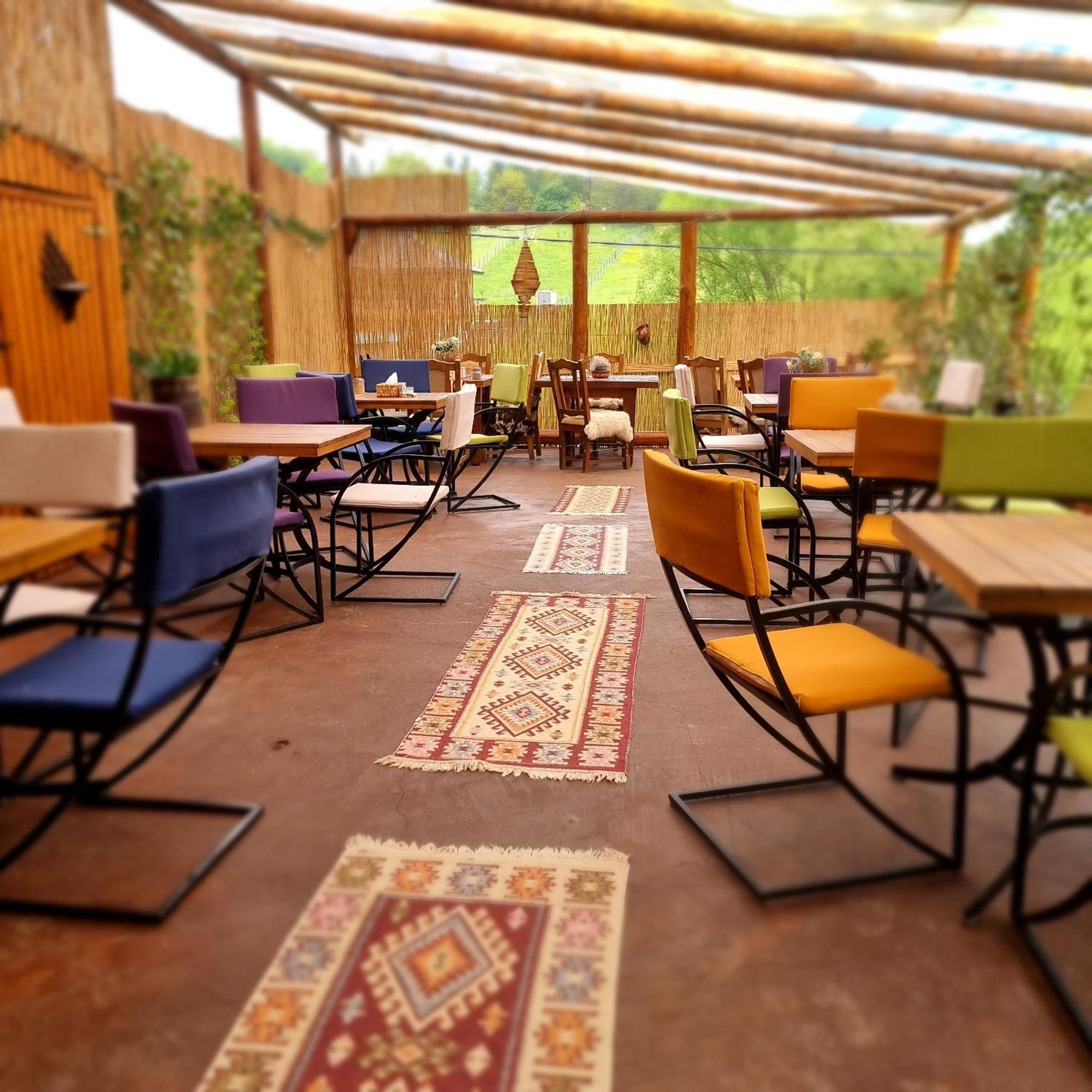 Langa Stana Hotel คูร์ตา เด อาร์เจช ภายนอก รูปภาพ