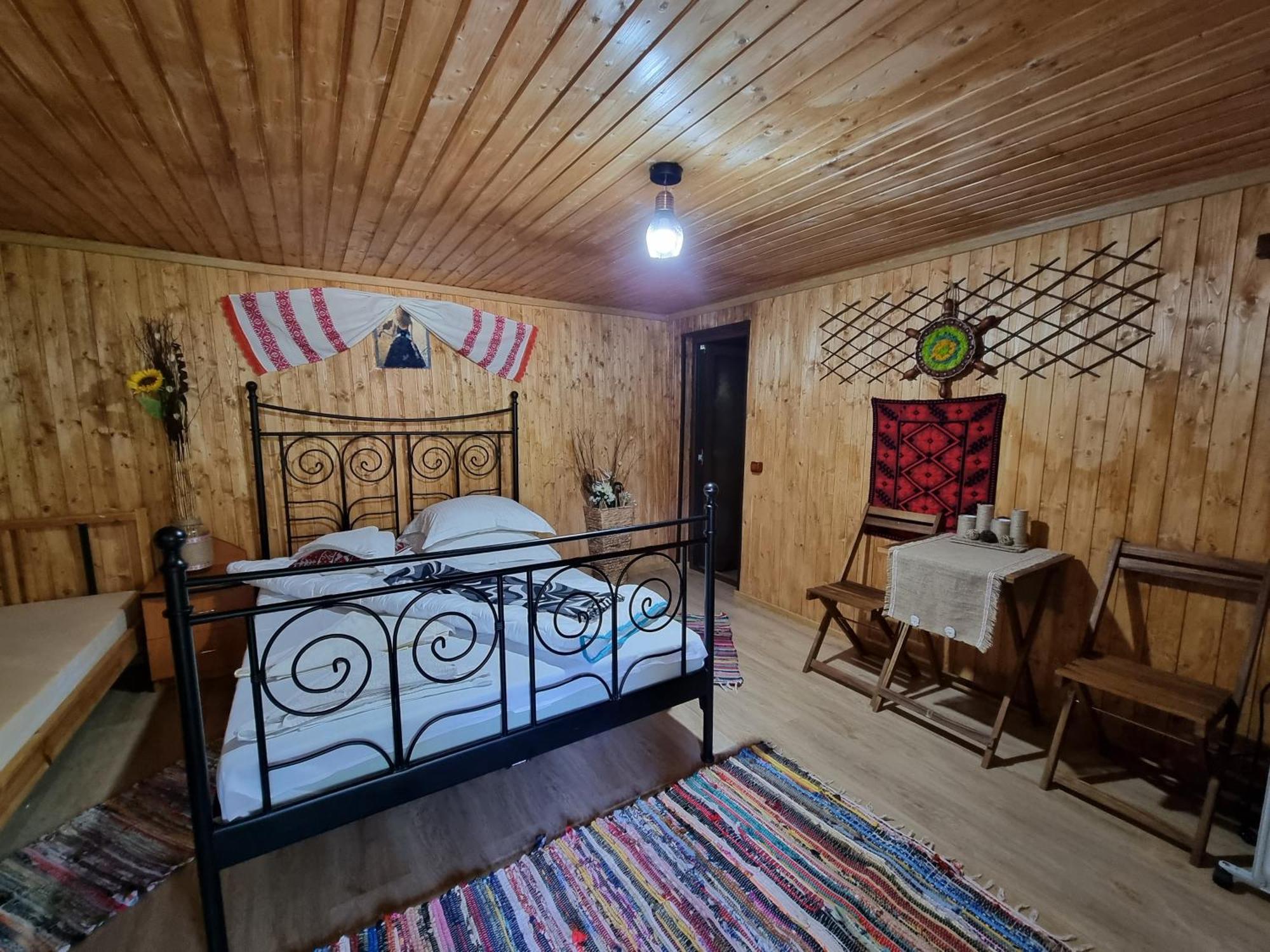Langa Stana Hotel คูร์ตา เด อาร์เจช ห้อง รูปภาพ