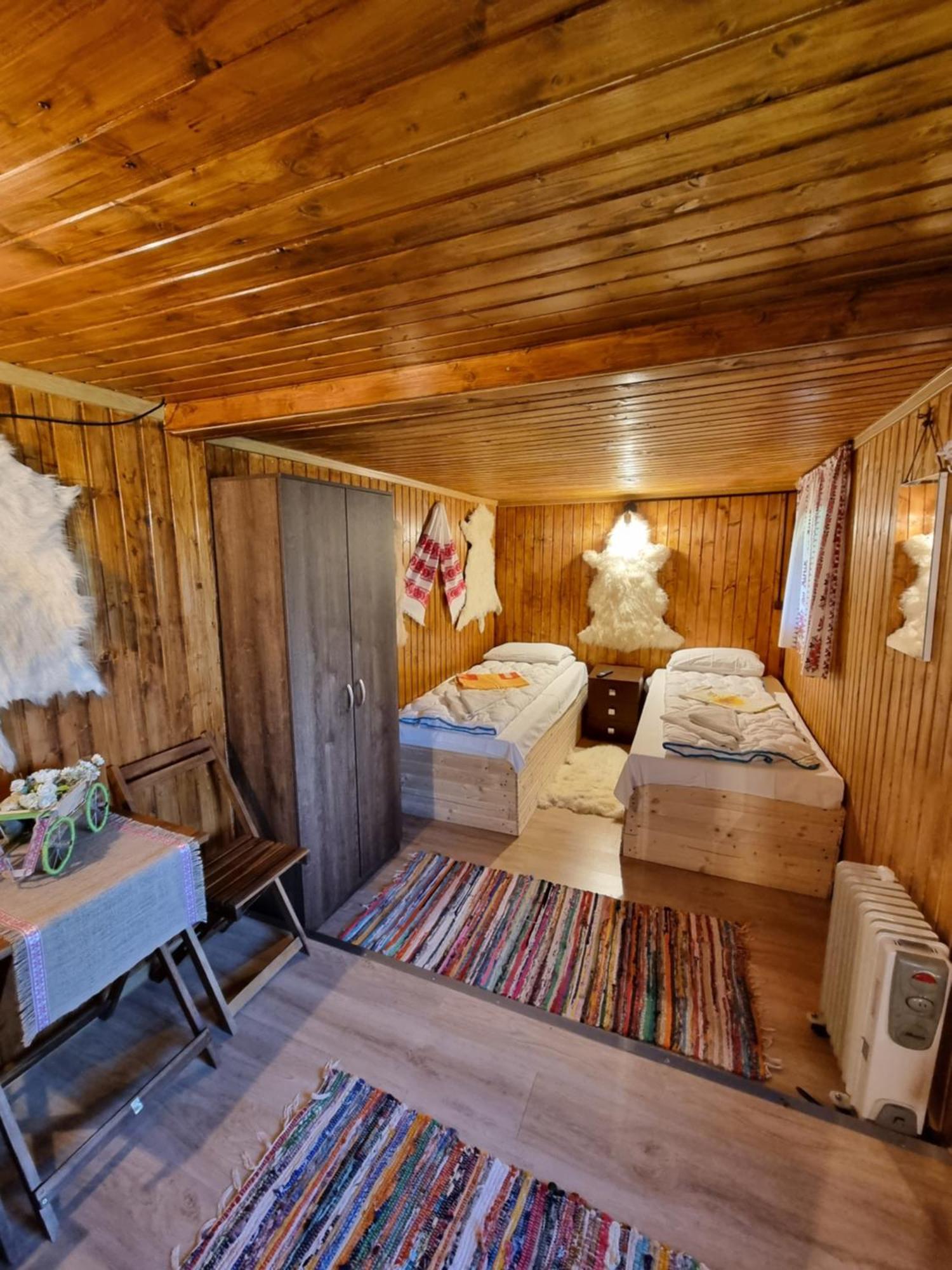 Langa Stana Hotel คูร์ตา เด อาร์เจช ห้อง รูปภาพ